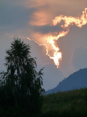 Letný podvečer.