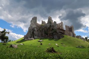 Hrad Hrušov