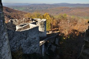 Vstup do hradu Uhrovec