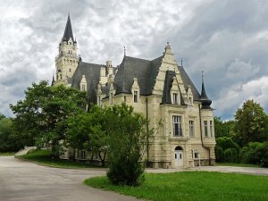 Kaštieľ v Budmericiach